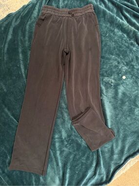 lululemon athletica Women’s Black Drawstring Sweatpants (S-6)